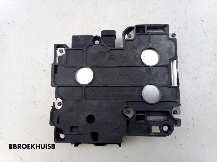 Start/Stop computer van een Peugeot 208 I (CA/CC/CK/CL) 1.6 Blue HDi 100 2015