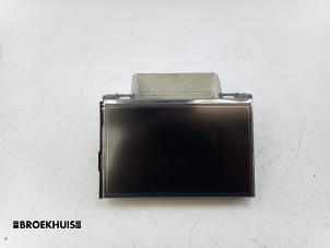 Gebruikte Display Interieur Peugeot 208 I (CA/CC/CK/CL) 1.6 Blue HDi 100 Prijs € 175,00 Margeregeling aangeboden door Autobedrijf Broekhuis B.V.