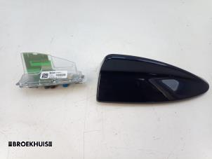 Gebruikte Antenne BMW 5 serie Touring (F11) 520d 16V Prijs € 25,00 Margeregeling aangeboden door Autobedrijf Broekhuis B.V.