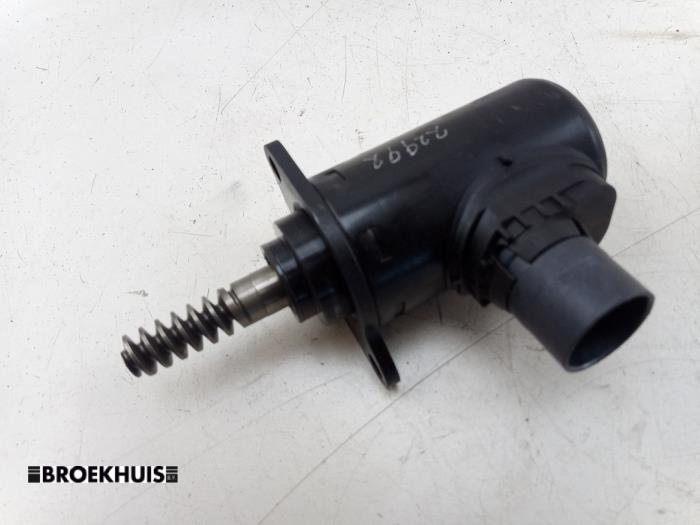 Gebruikte Nokkenas Verstelling BMW 4 serie Gran Coupe (F36) 420i 2.0 TwinPower Turbo 16V Prijs € 60,00 Margeregeling aangeboden door Autobedrijf Broekhuis B.V.