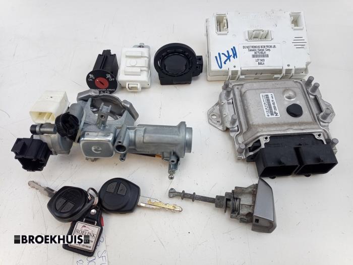 Gebruikte Inspuitcomputer Opel Agila (B) 1.0 12V Prijs € 100,00 Margeregeling aangeboden door Autobedrijf Broekhuis B.V.