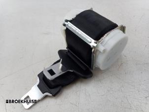 Gebruikte Veiligheidsgordel midden-achter Ford C-Max (DXA) 1.0 Ti-VCT EcoBoost 12V 125 Prijs € 50,00 Margeregeling aangeboden door Autobedrijf Broekhuis B.V.