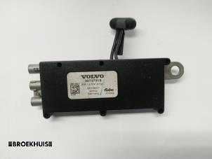 Gebruikte Antenne Versterker Volvo V50 (MW) Prijs € 10,00 Margeregeling aangeboden door Autobedrijf Broekhuis B.V.