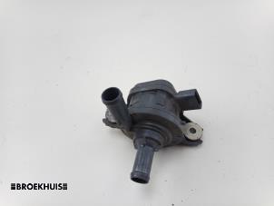 Gebruikte Waterpomp Toyota Yaris III (P13) 1.5 16V Hybrid Prijs € 100,00 Margeregeling aangeboden door Autobedrijf Broekhuis B.V.