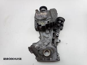 Gebruikte Distributiedeksel Volkswagen Golf V (1K1) 1.4 TSI 122 16V Prijs op aanvraag aangeboden door Autobedrijf Broekhuis B.V.