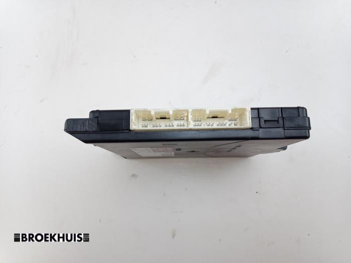 Computer Body Control van een Toyota Yaris III (P13) 1.5 16V Hybrid 2019