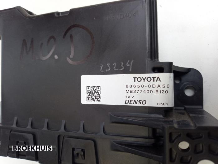 Computer Koeling van een Toyota Yaris III (P13) 1.5 16V Hybrid 2019