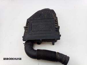 Gebruikte Luchtfilterhuis Seat Ateca (5FPX) 1.0 TSI 12V Prijs € 30,00 Margeregeling aangeboden door Autobedrijf Broekhuis B.V.