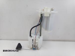 Gebruikte Tank element Pomp Toyota Yaris III (P13) 1.5 16V Hybrid Prijs € 40,00 Margeregeling aangeboden door Autobedrijf Broekhuis B.V.