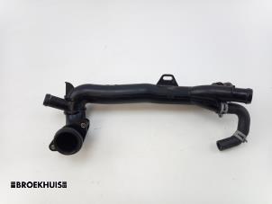 Gebruikte Waterpijp Mercedes E (C238) E-200 EQ Boost 2.0 Turbo 16V Prijs € 25,00 Margeregeling aangeboden door Autobedrijf Broekhuis B.V.