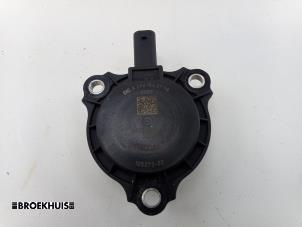 Gebruikte Sensor Nokkenas Mercedes E (C238) E-200 EQ Boost 2.0 Turbo 16V Prijs € 10,00 Margeregeling aangeboden door Autobedrijf Broekhuis B.V.
