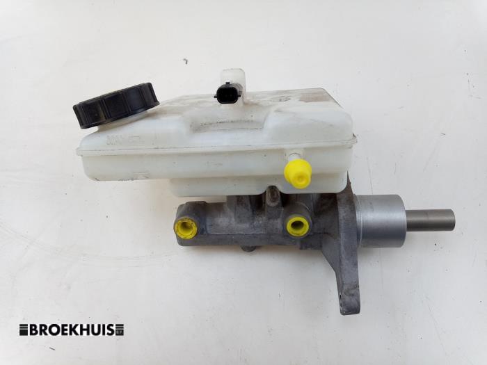Gebruikte Hoofdremcilinder Renault Master III (MA/MB/MC/MD/MH/MF/MG/MH) 2.3 dCi 135 16V FWD Prijs € 60,50 Inclusief btw aangeboden door Autobedrijf Broekhuis B.V.