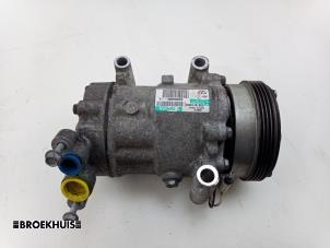 Gebruikte Aircopomp Dacia Sandero I (BS) 1.2 16V Prijs € 40,00 Margeregeling aangeboden door Autobedrijf Broekhuis B.V.