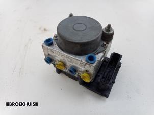 Gebruikte ABS Pomp Dacia Sandero I (BS) 1.2 16V Prijs € 40,00 Margeregeling aangeboden door Autobedrijf Broekhuis B.V.