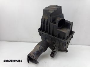 Gebruikte Luchtfilterhuis Volkswagen Transporter T5 2.0 TDI BlueMotion Prijs € 48,40 Inclusief btw aangeboden door Autobedrijf Broekhuis B.V.