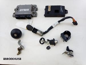 Gebruikte Inspuitcomputer Dacia Sandero I (BS) 1.2 16V Prijs € 100,00 Margeregeling aangeboden door Autobedrijf Broekhuis B.V.