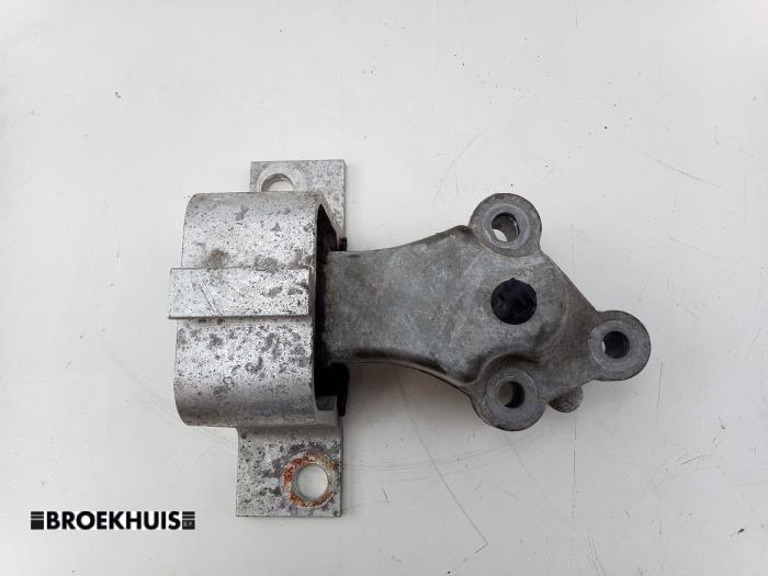 Gebruikte Motorsteun Dacia Sandero I (BS) 1.2 16V Prijs € 25,00 Margeregeling aangeboden door Autobedrijf Broekhuis B.V.