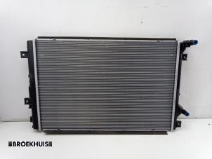 Gebruikte Radiateur Kia Niro II (SG2) e-Niro 64.8 kWh Prijs € 150,00 Margeregeling aangeboden door Autobedrijf Broekhuis B.V.