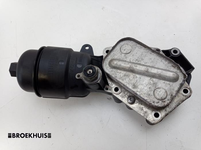 Gebruikte Oliefilterhuis Alfa Romeo MiTo (955) 0.9 TwinAir Prijs € 45,00 Margeregeling aangeboden door Autobedrijf Broekhuis B.V.