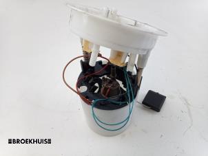 Gebruikte Tank element Pomp BMW 1 serie (E87/87N) 116i 1.6 16V Prijs € 25,00 Margeregeling aangeboden door Autobedrijf Broekhuis B.V.