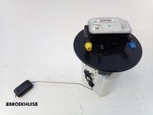 Gebruikte Tank element Pomp Opel Astra L Sports Tourer (F4/FC/FN/FR) 1.5 Diesel 16V Prijs € 125,00 Margeregeling aangeboden door Autobedrijf Broekhuis B.V.