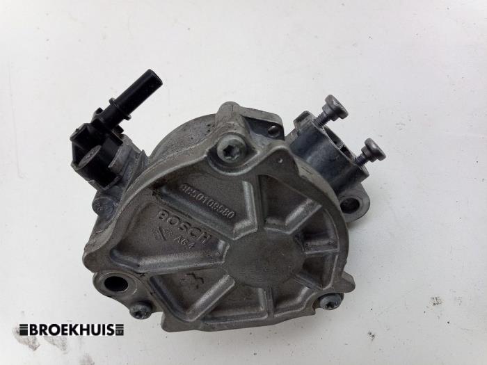Gebruikte Vacuumpomp (Diesel) Opel Astra L Sports Tourer (F4/FC/FN/FR) 1.5 Diesel 16V Prijs € 32,50 Margeregeling aangeboden door Autobedrijf Broekhuis B.V.