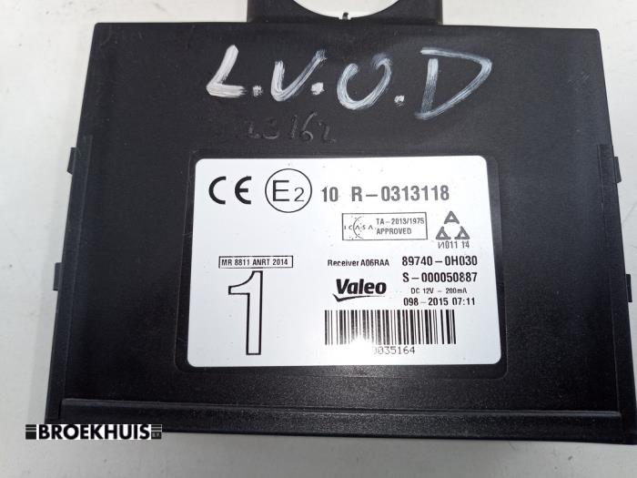 Inspuitcomputer van een Peugeot 108 1.0 12V 2015