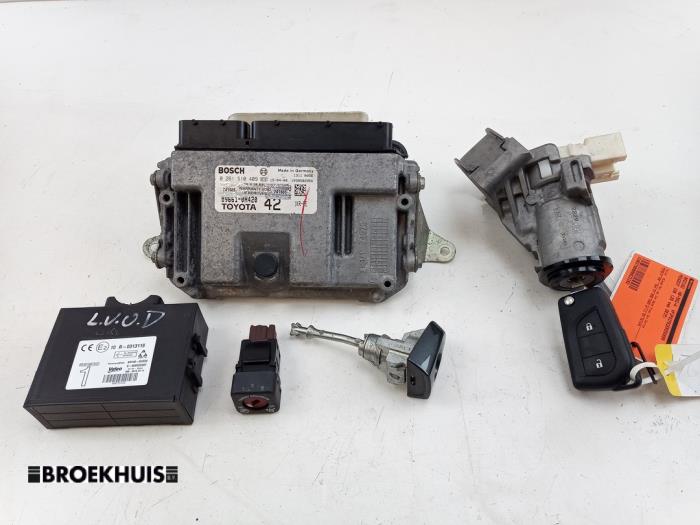 Inspuitcomputer van een Peugeot 108 1.0 12V 2015