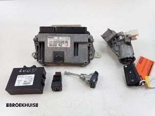 Gebruikte Inspuitcomputer Peugeot 108 1.0 12V Prijs € 200,00 Margeregeling aangeboden door Autobedrijf Broekhuis B.V.