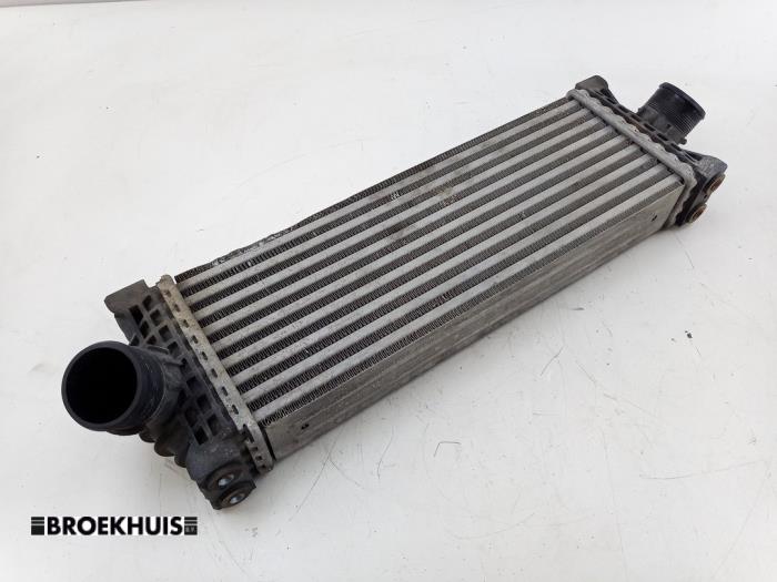 Gebruikte Intercooler Ford Transit Custom 2.0 TDCi 16V Eco Blue 105 Prijs € 60,50 Inclusief btw aangeboden door Autobedrijf Broekhuis B.V.