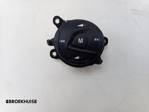 Gebruikte Schakelaar stuurbediening Ford Transit Custom 2.0 TDCi 16V Eco Blue 105 Prijs € 12,10 Inclusief btw aangeboden door Autobedrijf Broekhuis B.V.