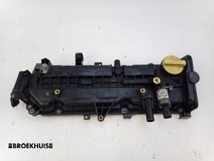 Gebruikte Kleppendeksel Fiat 500 (312) 1.2 Prijs € 75,00 Margeregeling aangeboden door Autobedrijf Broekhuis B.V.