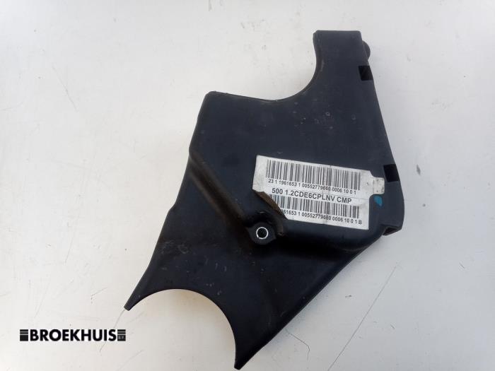 Gebruikte Distributiedeksel Fiat 500 (312) 1.2 Prijs € 15,00 Margeregeling aangeboden door Autobedrijf Broekhuis B.V.