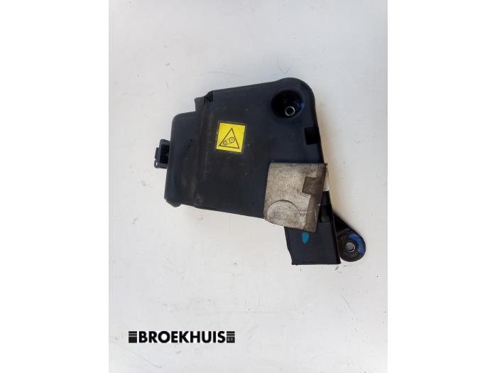 Gebruikte Distributiedeksel Fiat 500 (312) 1.2 Prijs € 15,00 Margeregeling aangeboden door Autobedrijf Broekhuis B.V.