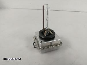Gebruikte Xenon Lamp BMW 3 serie (E90) 318i 16V Prijs € 25,00 Margeregeling aangeboden door Autobedrijf Broekhuis B.V.