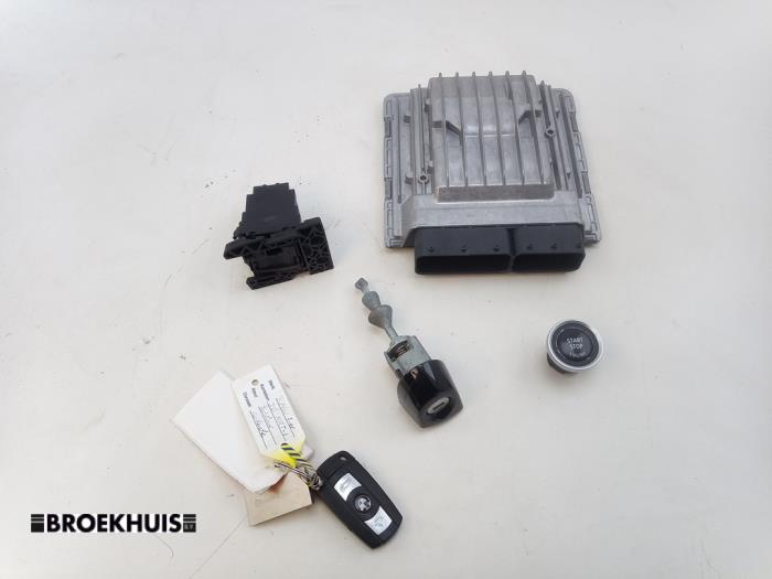 Gebruikte Inspuitcomputer BMW 3 serie (E90) 318i 16V Prijs € 175,00 Margeregeling aangeboden door Autobedrijf Broekhuis B.V.