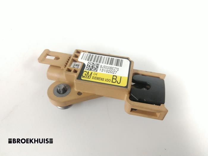 Gebruikte Airbag Sensor Opel Vectra C GTS 1.9 CDTI 120 Prijs € 25,00 Margeregeling aangeboden door Autobedrijf Broekhuis B.V.