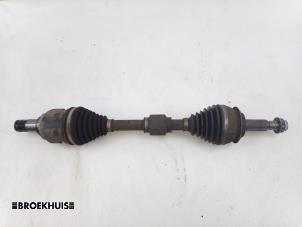 Gebruikte Aandrijfas links-voor Toyota Prius Plus (ZVW4) 1.8 Hybrid 16V Prijs € 80,00 Margeregeling aangeboden door Autobedrijf Broekhuis B.V.