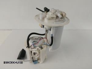 Gebruikte Tank element Pomp Toyota Prius Plus (ZVW4) 1.8 Hybrid 16V Prijs € 70,00 Margeregeling aangeboden door Autobedrijf Broekhuis B.V.