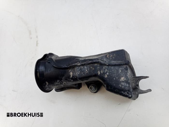 Gebruikte Intercooler Buis Volkswagen Golf VII (AUA) 1.0 TSI 12V BlueMotion Prijs € 35,00 Margeregeling aangeboden door Autobedrijf Broekhuis B.V.