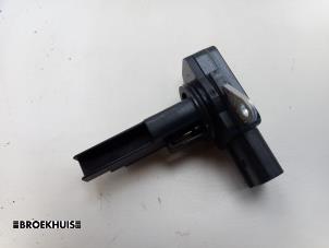 Gebruikte Luchtmassameter Toyota Prius Plus (ZVW4) 1.8 Hybrid 16V Prijs € 20,00 Margeregeling aangeboden door Autobedrijf Broekhuis B.V.