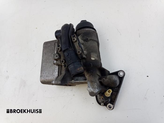 Gebruikte Oliefilterhuis Renault Master III (MA/MB/MC/MD/MH/MF/MG/MH) 2.3 dCi 135 16V FWD Prijs € 57,48 Inclusief btw aangeboden door Autobedrijf Broekhuis B.V.