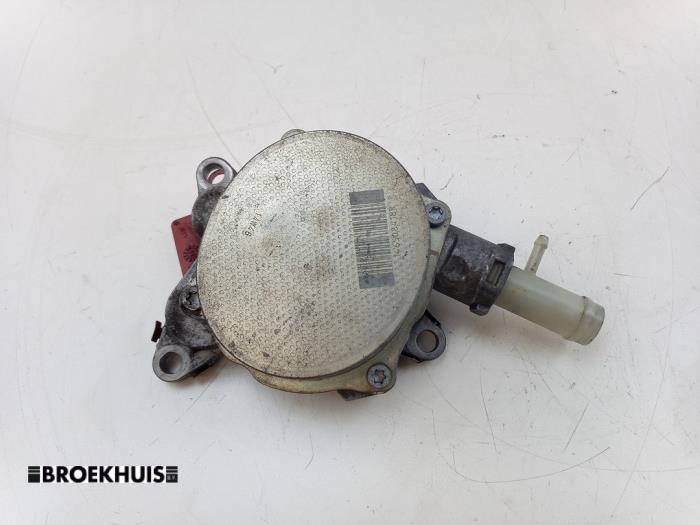 Gebruikte Vacuumpomp (Diesel) Renault Master III (MA/MB/MC/MD/MH/MF/MG/MH) 2.3 dCi 135 16V FWD Prijs € 48,40 Inclusief btw aangeboden door Autobedrijf Broekhuis B.V.