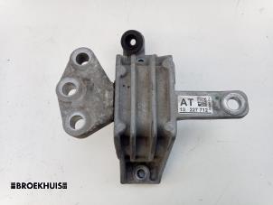 Gebruikte Motorrubber Opel Insignia Sports Tourer 1.8 16V Ecotec Prijs € 20,00 Margeregeling aangeboden door Autobedrijf Broekhuis B.V.