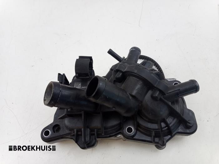 Gebruikte Waterpomp Audi A3 Sportback (8VA/8VF) 1.0 TFSI 12V Prijs € 25,00 Margeregeling aangeboden door Autobedrijf Broekhuis B.V.
