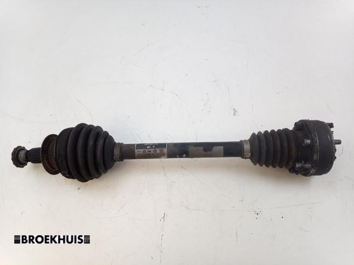 Gebruikte Aandrijfas links-voor Seat Ibiza IV SC (6J1) 1.4 16V Prijs € 25,00 Margeregeling aangeboden door Autobedrijf Broekhuis B.V.