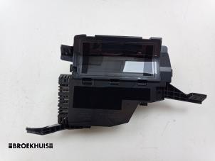 Gebruikte Head-up display Toyota Prius (ZVW5) 1.8 16V Hybrid Prijs € 175,00 Margeregeling aangeboden door Autobedrijf Broekhuis B.V.