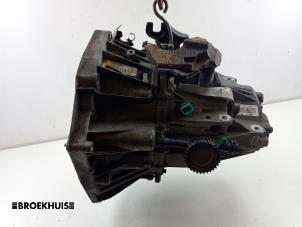 Gebruikte Versnellingsbak Renault Megane III Grandtour (KZ) 1.5 dCi 110 Prijs € 200,00 Margeregeling aangeboden door Autobedrijf Broekhuis B.V.