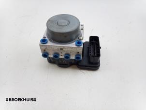 Gebruikte ABS Pomp Toyota Prius (ZVW5) 1.8 16V Hybrid Prijs € 150,00 Margeregeling aangeboden door Autobedrijf Broekhuis B.V.