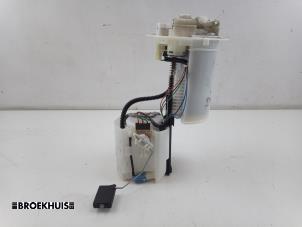 Gebruikte Tank element Pomp Toyota Prius (ZVW5) 1.8 16V Hybrid Prijs € 75,00 Margeregeling aangeboden door Autobedrijf Broekhuis B.V.